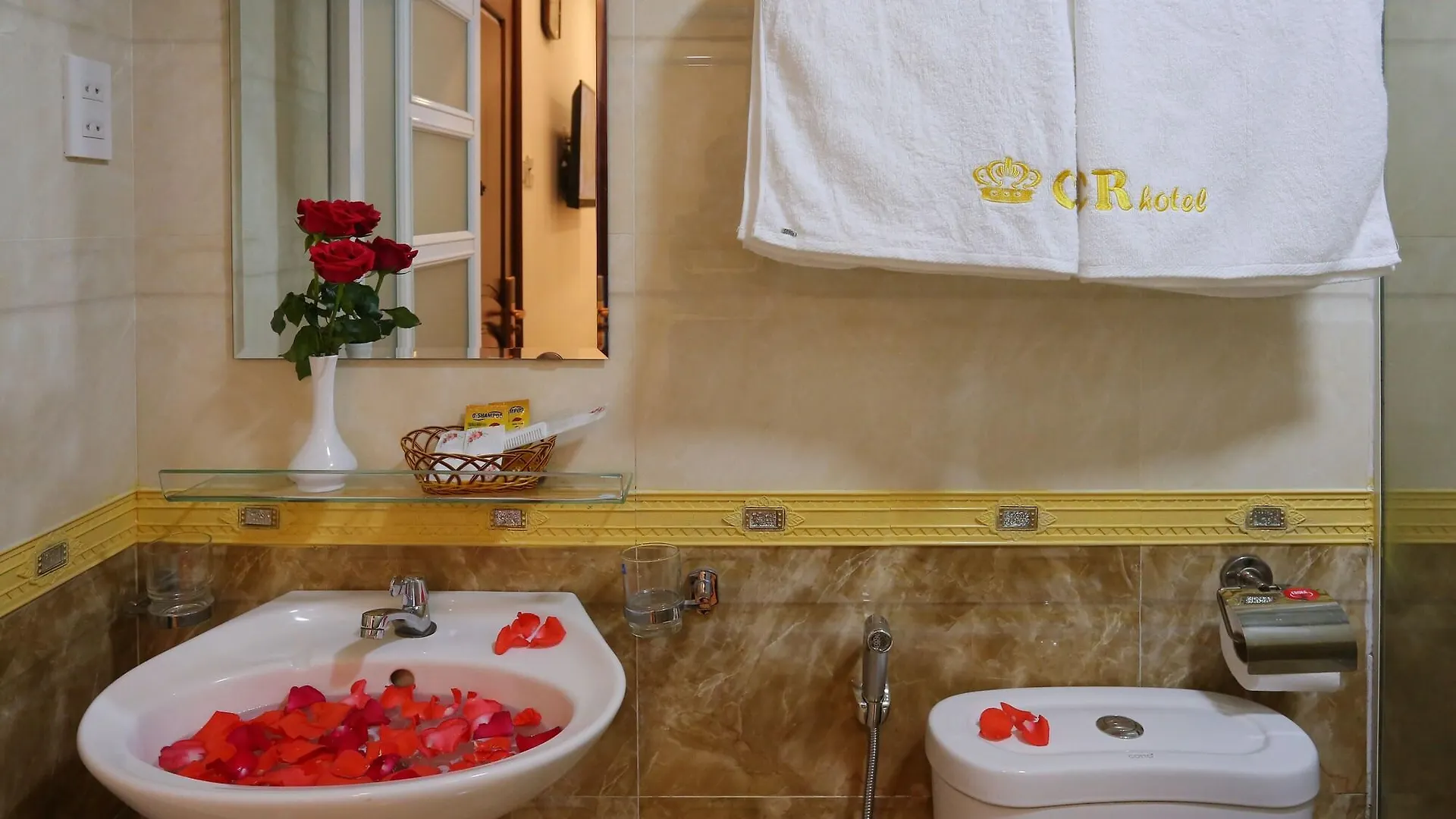 Cr Hotel Nha Trang 2*,  Vietnam