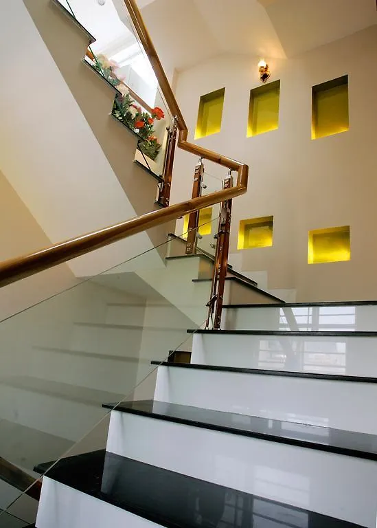Cr Hotel Nha Trang